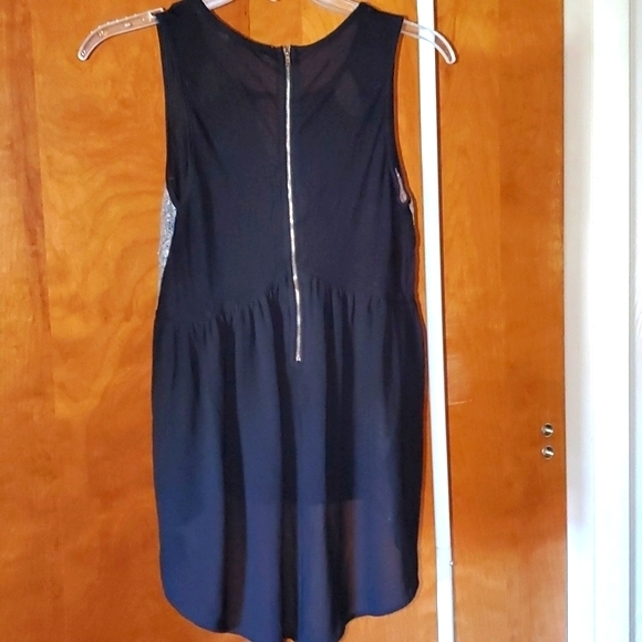 Bundle of 5 small tops - Picture 11 of 16